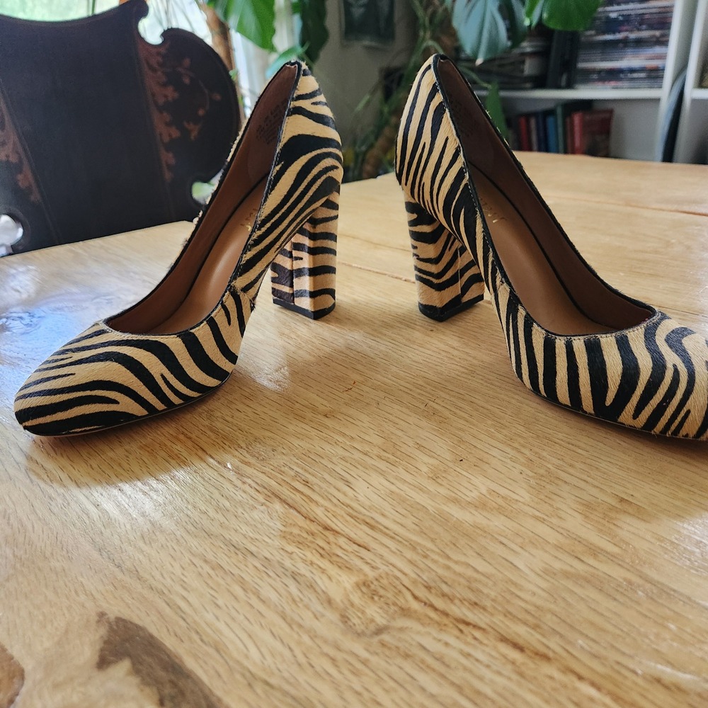 J. McLaughlin Mila Zebra Print Calf Hair Leather Block Heel Pumps Size 6.5M - Picture 5 of 9